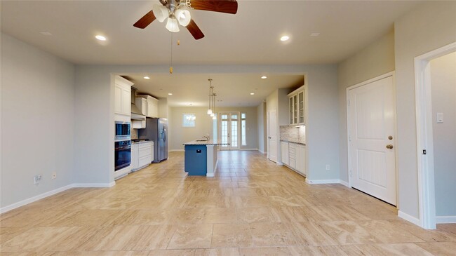 Building Photo - 1406 Veranda Mist