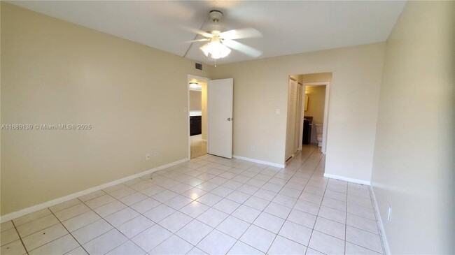 Photo - 2 bedroom in Hollywood FL 33023
