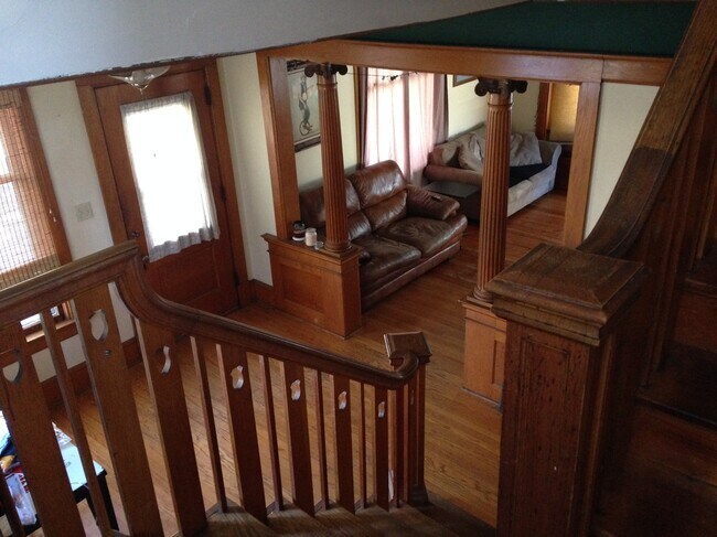 Photo - 309 Fairchild St