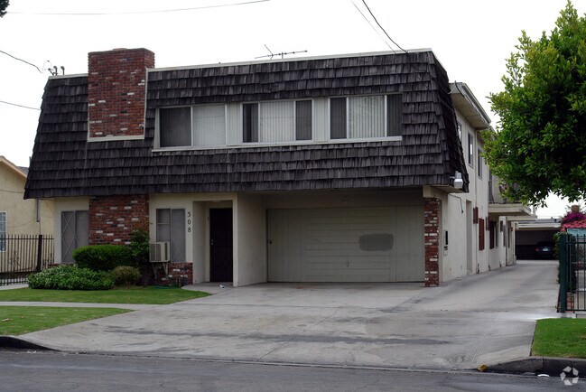 Building Photo - 308 N. Stepney St.