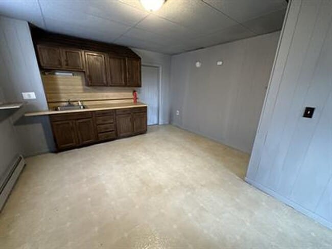 Photo - AVAILABLE FOR SHOWING NOW!!! 2BR/1BA  W/ Laundry Hook-Up!