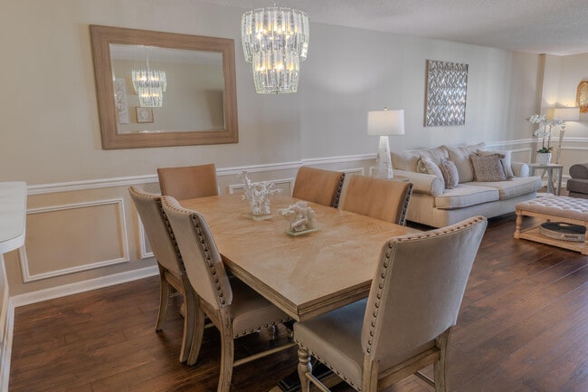 Photo - 4725 Lucerne Lakes Blvd E Unidad 203