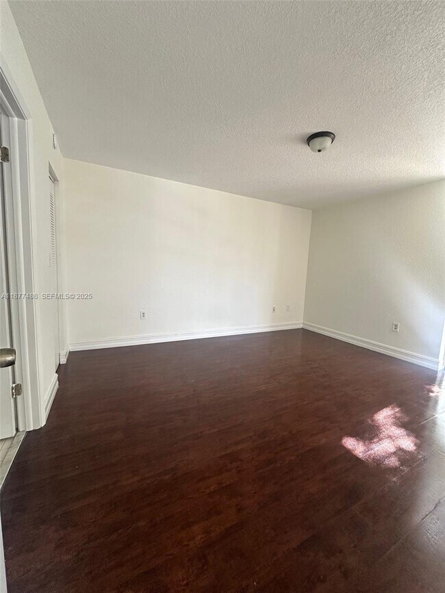 Photo - 7125 NW 186th St Unit B208