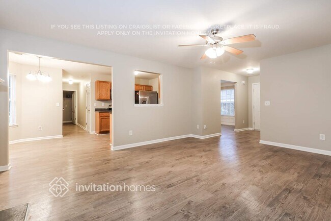 Photo - 1147 Oak Hollow Ln House