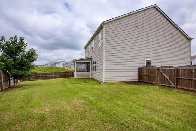 Photo - 101 White Cedar Dr