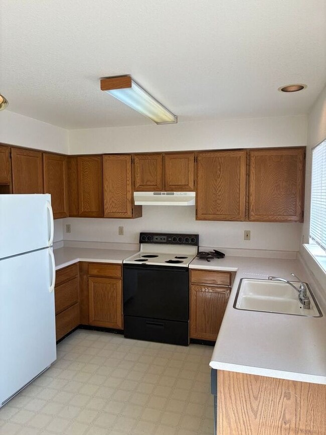 Photo - 2 Bed 1.5 Bath Townhouse End Unit in North Central Loveland