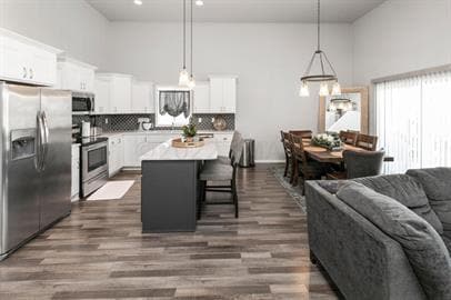 Building Photo - 1012 28th Ave W