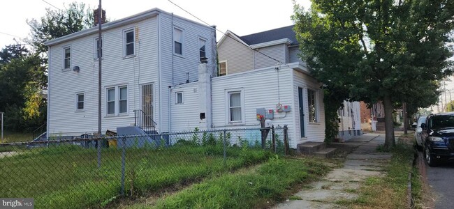 Building Photo - 709 Mulberry St Rental