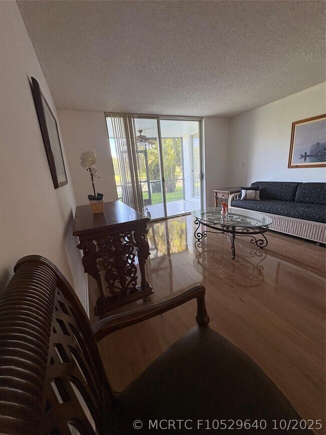 Photo - 3750 Inverrary Dr Unit 1w