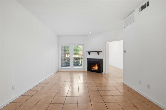 Building Photo - 5550 Spring Valley Rd Unit F14