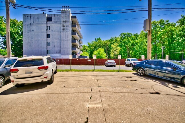Photo - 6425 W Touhy Ave Unit 3B
