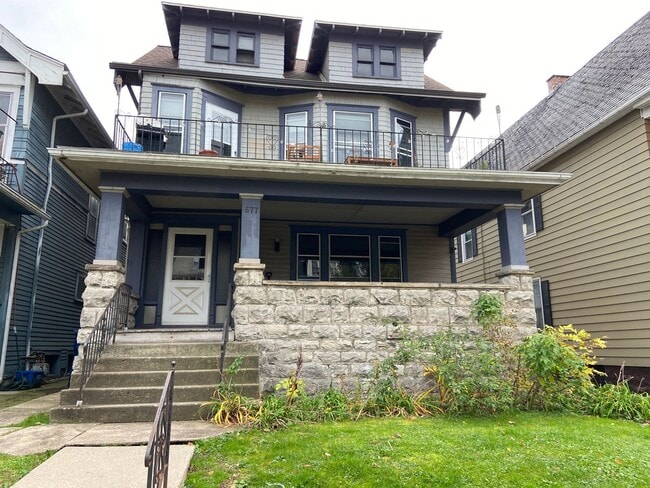 Building Photo - 677 West Delavan Unit Lower