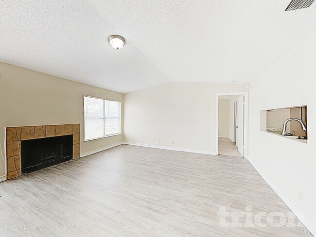 Photo - 10526 Kinderhook Dr