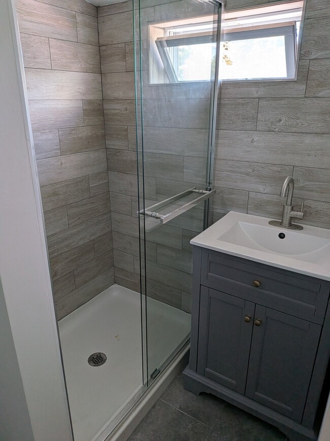 Photo - 13 Center St Unit 3