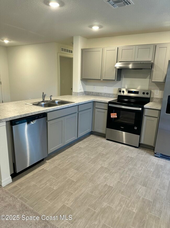 Photo - 1337 Wade St SE