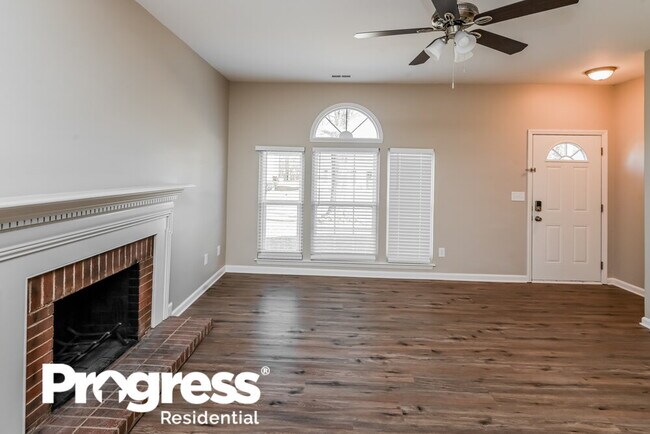 Photo - 2117 David Earl Dr