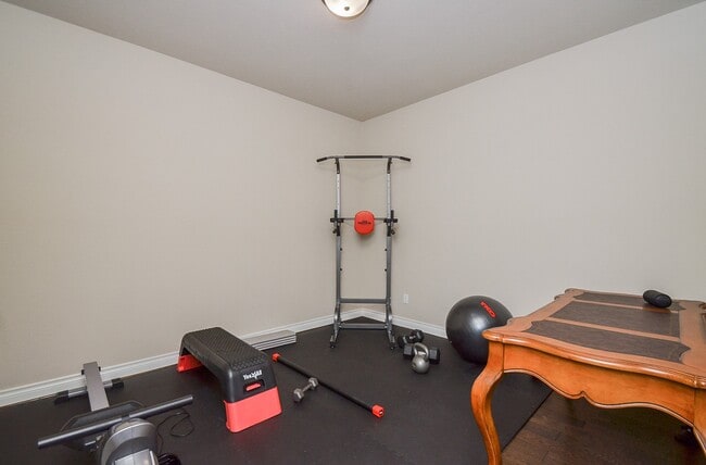 Building Photo - 16835 Fowler Pines Dr