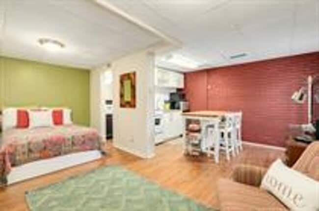 Building Photo - 411 Baker Unit 411 Baker Lane - #B