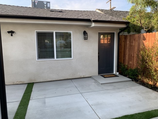 Photo - 11313 Delano St