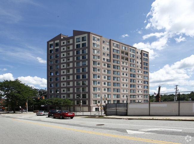 Building Photo - The Bixby Rental