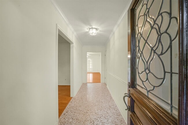 Photo - 110 Ridgemont Dr