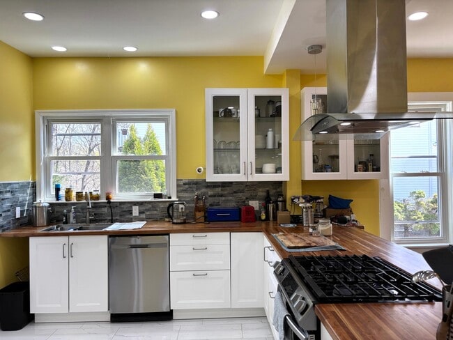 Photo - 170 Poplar St Unidad 1