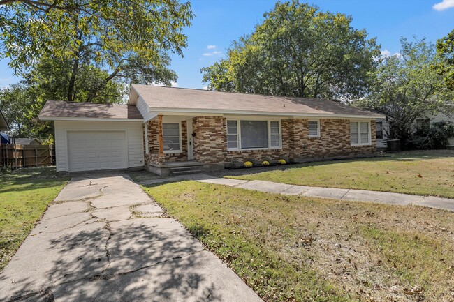 Photo - 3804 Erath Ave