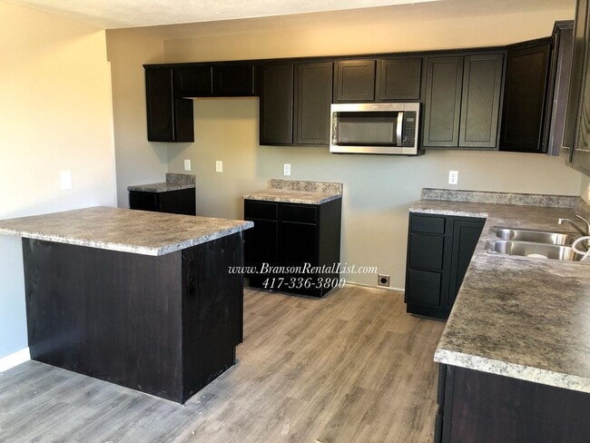 Photo - BRAND NEW CONSTRUCTION!!