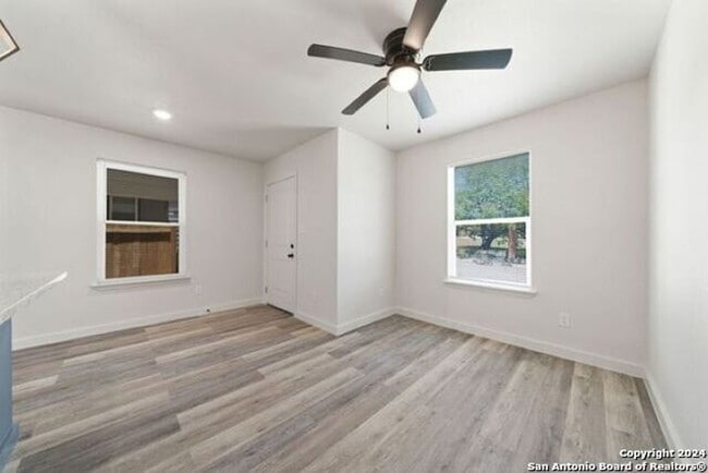 Photo - 3 Bedroom/2.5 Bath-E Houston So to Hedgessa