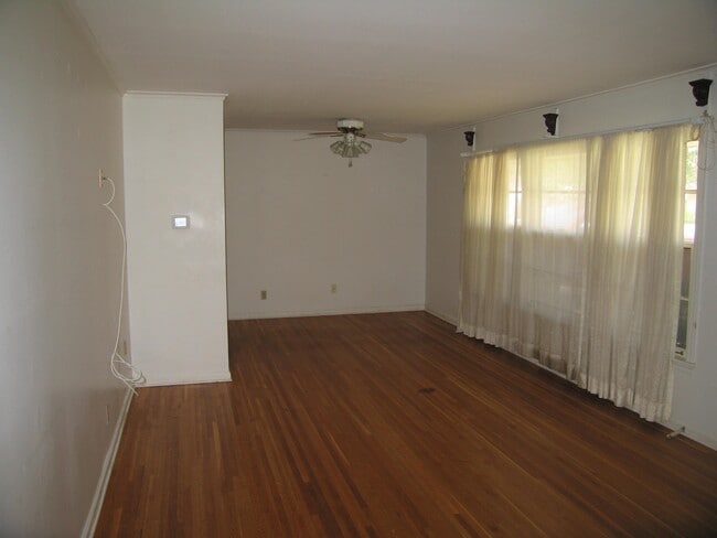 Photo - 5055 Howard Pl