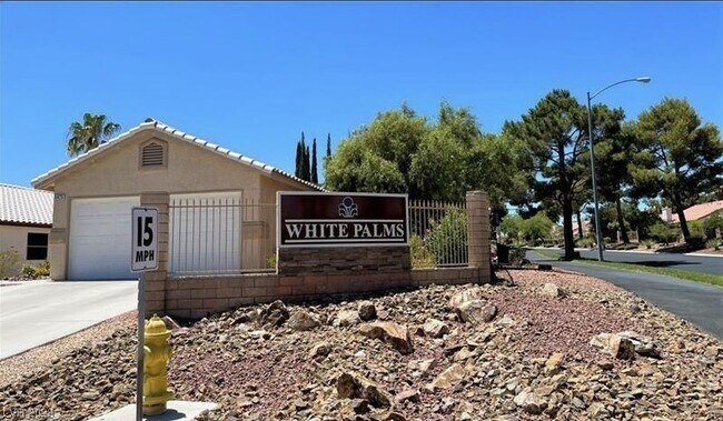 Photo - 5473 Green Palms St