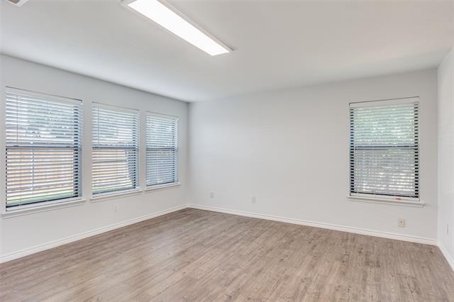 Photo - 781 Chateau Ln