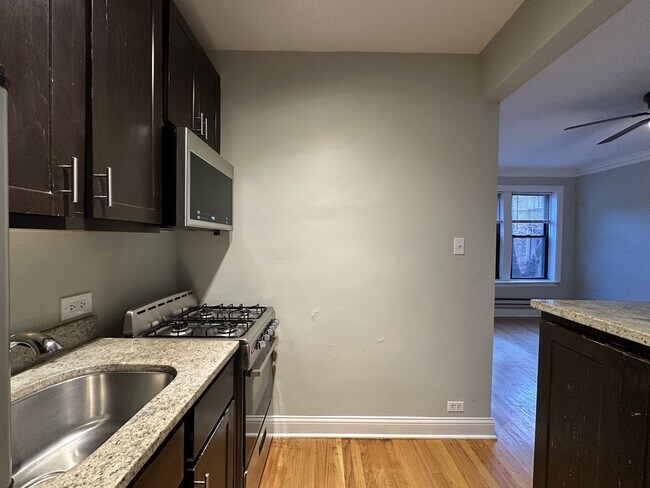 Photo - 4619 N Paulina St Unidad 402