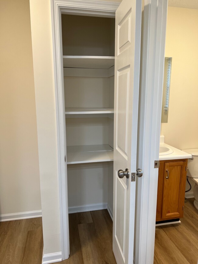 Pantry - Holly Run Apartments
