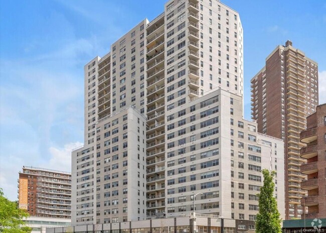 Building Photo - 125-10 Queens Blvd Unit 1902 Rental