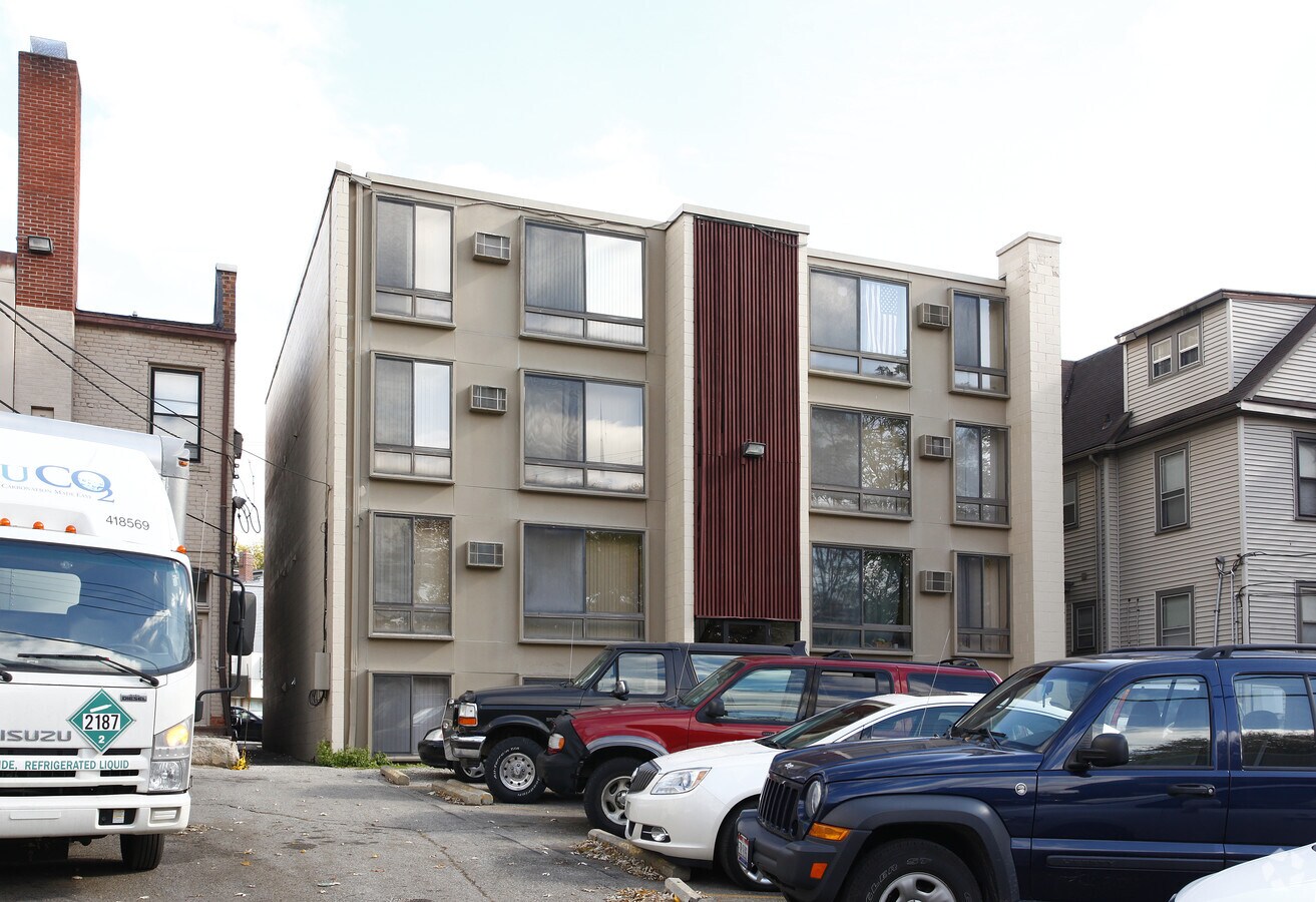 Photo - 904 S State St