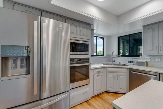 Photo - 315 Sweet Bay Ave