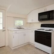 Photo - 140 Belknap St