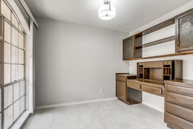 Photo - RENOVATED MEDICAL CENTER CONDO