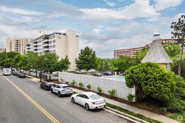 Photo - Ridge House Condominiums