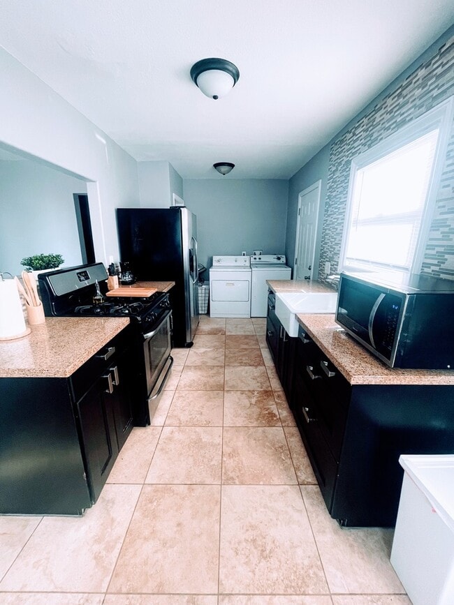 Photo - 292 E 42nd St Unidad 1