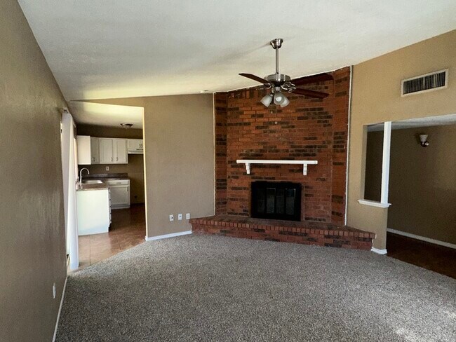 Photo - 6905 Blackberry Dr