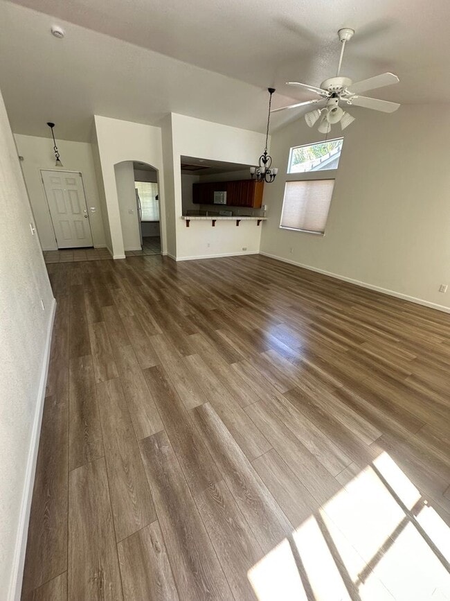 4918 Hearthwood Ct