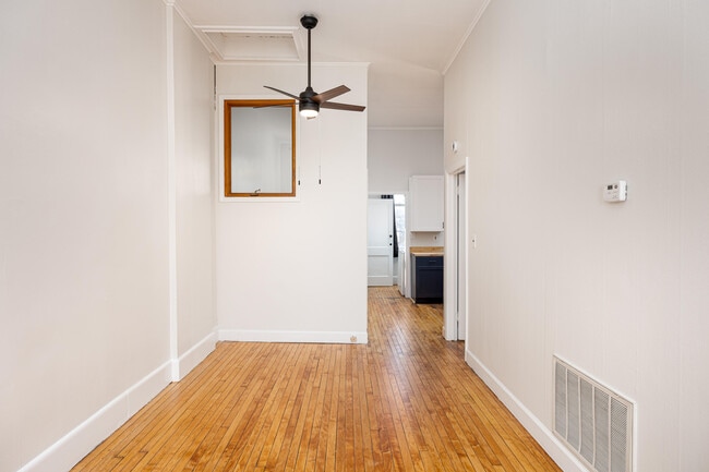 Photo - 117 Pearl St Unidad 2