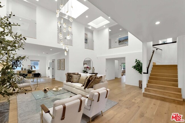 Photo - 602 S Lucerne Blvd