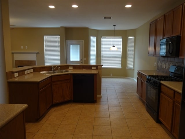 Photo - 2807 Edgewick Elm St