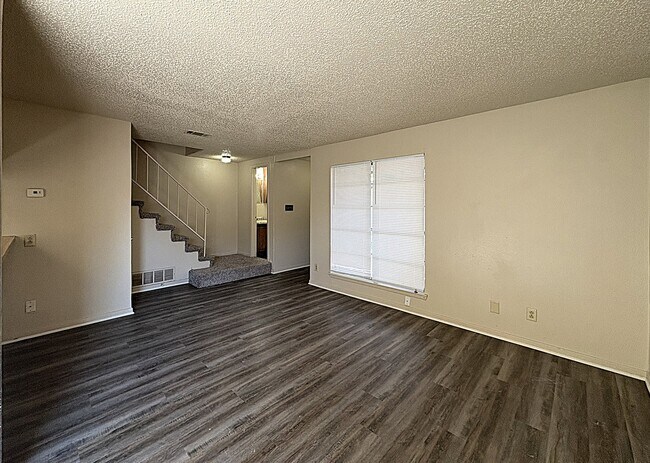 Photo - 1202 Covey Ln