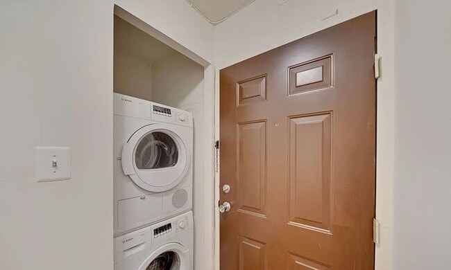 Photo - 1421 Columbia Rd NW