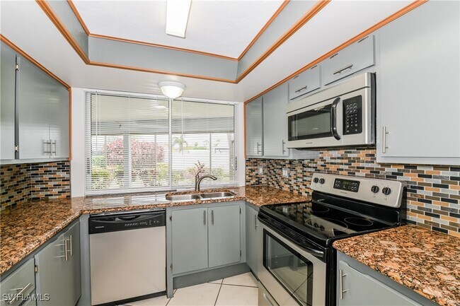 Photo - 211 SE 45th St House