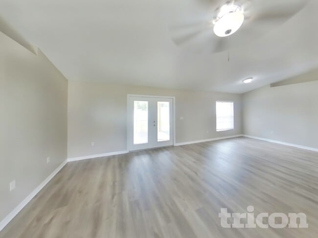 13001 Fish Cove Dr